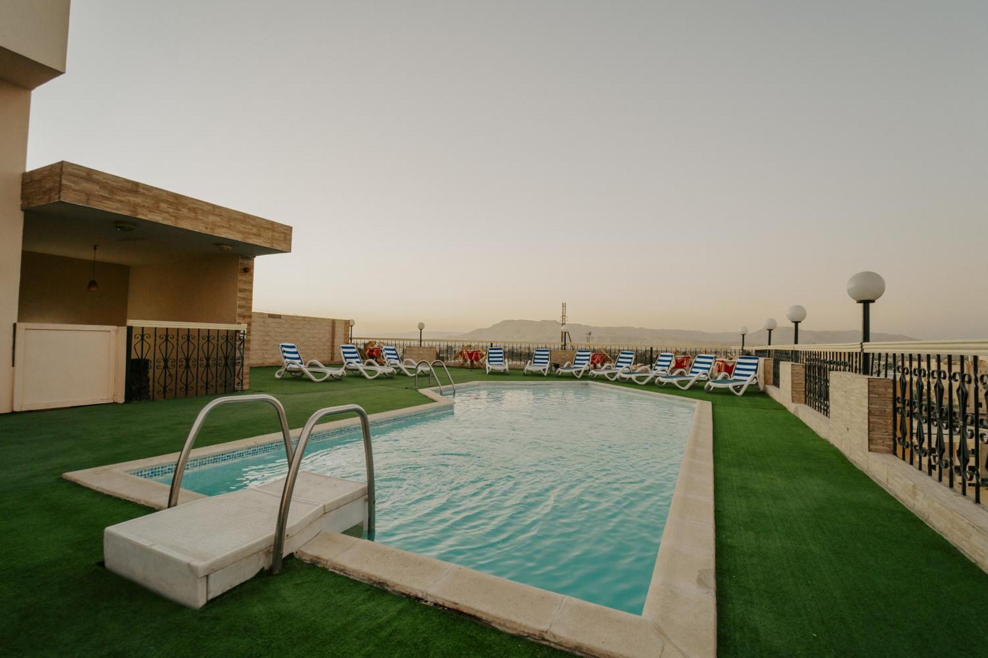 Queens Valley Hotel Luxor Exterior foto