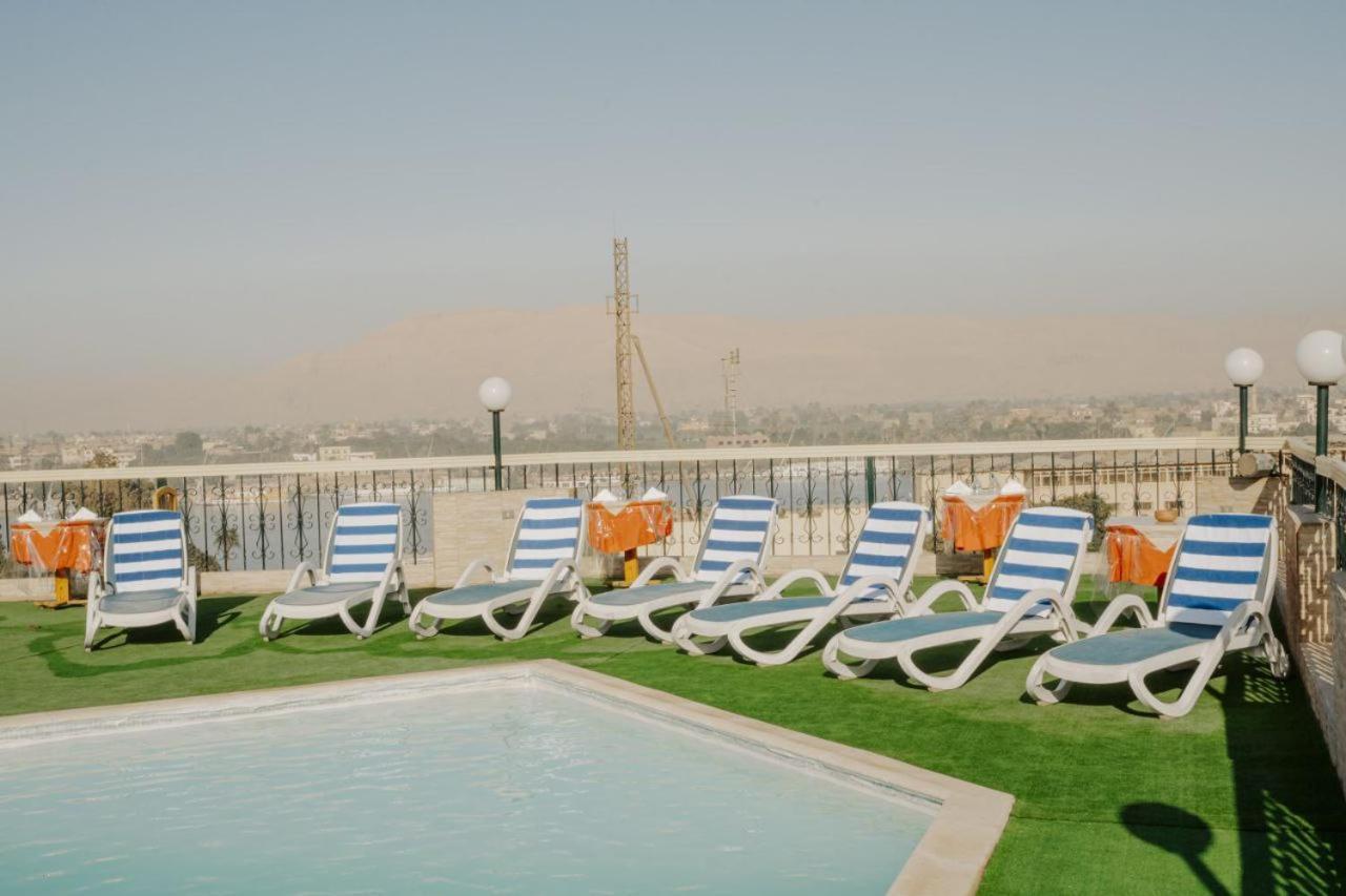 Queens Valley Hotel Luxor Exterior foto