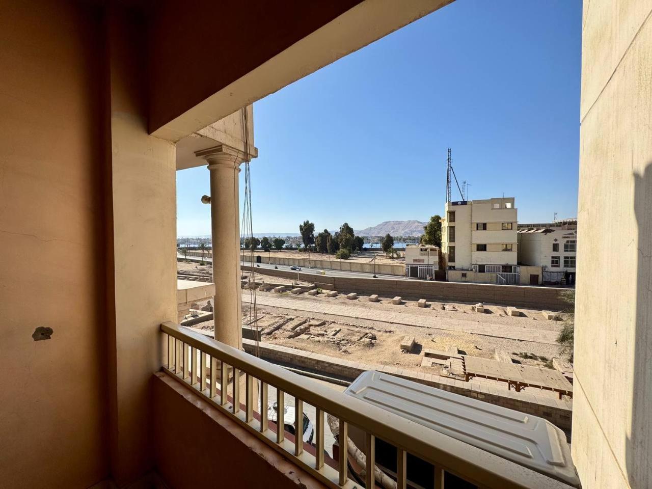 Queens Valley Hotel Luxor Exterior foto